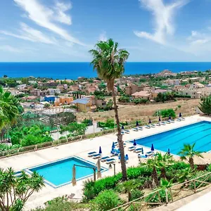 Isabella Aparthotel